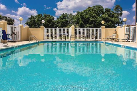 Hotel Baymont By Wyndham